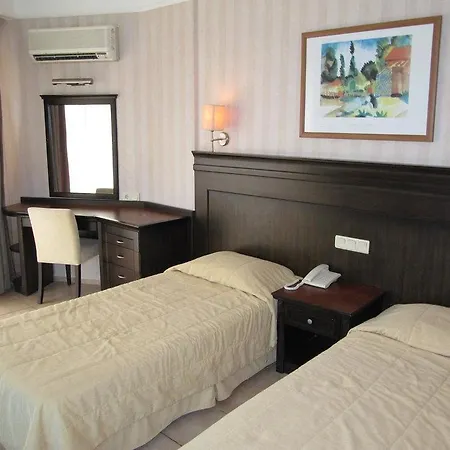 Ideal Pearl - Adult Only Hotell 4*