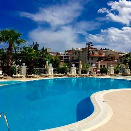 Ideal Pearl - Adult Only Hotell